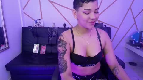 Snapshot of ise_lunny chatting on September 19, 8:53 pm isabela online show from September 19, 8:53 pm