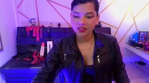 Snapshot of ise_lunny chatting on October 6, 8:39 pm isabela online show from October 6, 8:39 pm