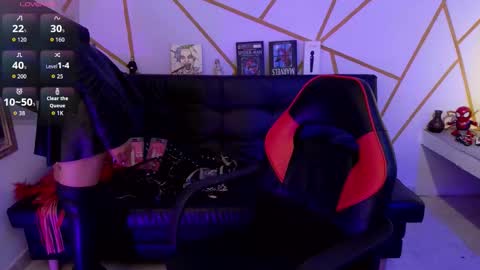 Snapshot of ise_lunny chatting on November 10, 3:38 am isabela online show from November 10, 3:38 am