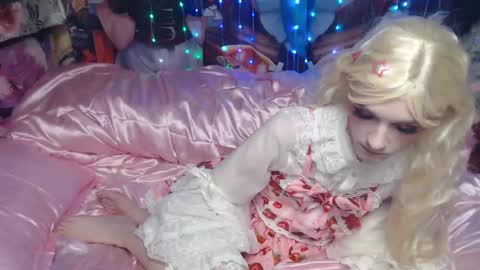 Sele online show from November 18, 10:47 pm