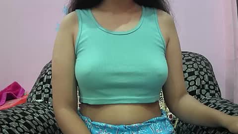 ishika_singh_ online show from October 29, 1:52 am