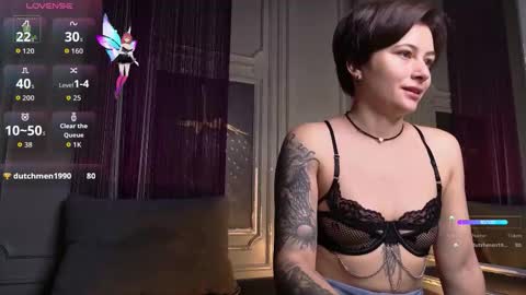 Snapshot of ishtardivine chatting on October 21, 4:35 am Ishtar online show from October 21, 4:35 am