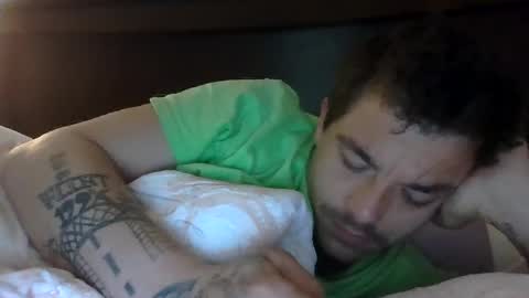 Snapshot of isiah0158 chatting on March 31, 3:01 pm youngking online show from March 31, 3:01 pm