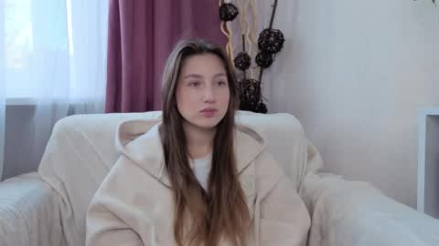 Snapshot of isidramcvea chatting on October 17, 8:17 am Olivia online show from October 17, 8:17 am