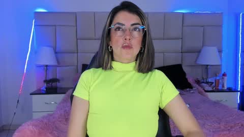 Pauli online show from December 1, 5:57 pm