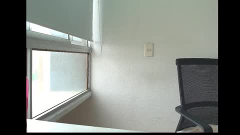 Snapshot of isis_pink chatting on March 4, 2:45 pm Alaya online show from March 4, 2:45 pm