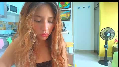 Snapshot of isis_pink chatting on May 19, 4:46 pm Alaya online show from May 19, 4:46 pm