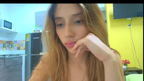 Snapshot of isis_pink chatting on June 5, 6:09 am Alaya online show from June 5, 6:09 am