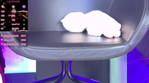 Snapshot of isis_queen_xxx chatting on October 13, 1:55 pm Isis online show from October 13, 1:55 pm