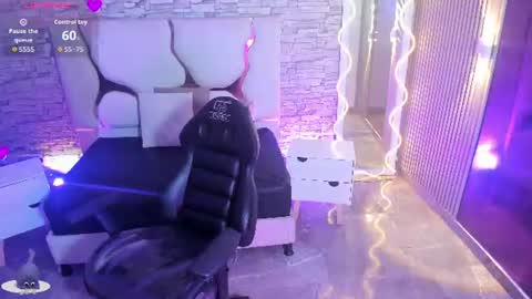 isis_tay1 online show from July 7, 7:23 am