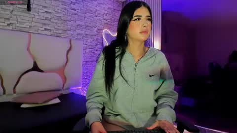 isis_tay1 online show from July 14, 3:11 am