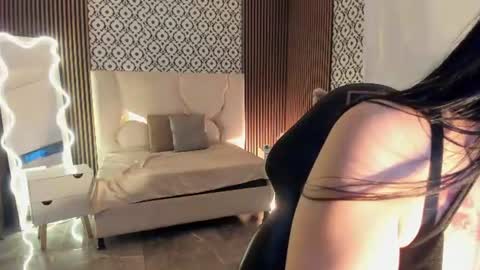 isis_tay1 online show from July 30, 3:38 am