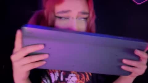 Isisjones18 online show from September 19, 4:25 am