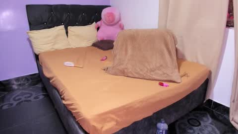 isis online show from February 4, 8:14 pm