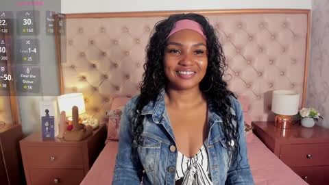 Snapshot of isla_scott chatting on February 2, 11:08 am Vanessa online show from February 2, 11:08 am