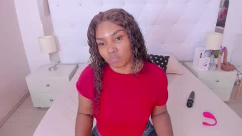 Snapshot of isla_scott chatting on September 14, 11:20 am Vanessa online show from September 14, 11:20 am