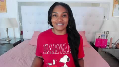 Snapshot of isla_scott chatting on April 7, 11:32 am Vanessa online show from April 7, 11:32 am