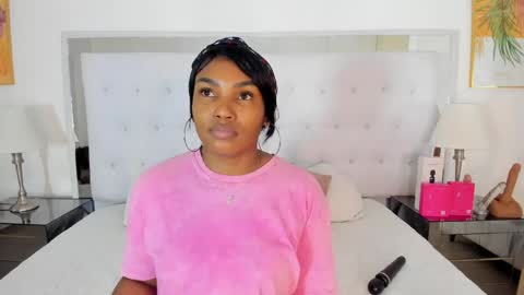 Snapshot of isla_scott chatting on April 24, 11:34 am Vanessa online show from April 24, 11:34 am