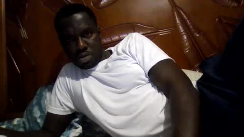 Snapshot of islandbey242 chatting on May 20, 4:29 am islandbey242 online show from May 20, 4:29 am