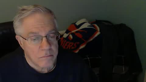 Snapshot of islesman22 chatting on February 14, 2:07 am islesman22 online show from February 14, 2:07 am