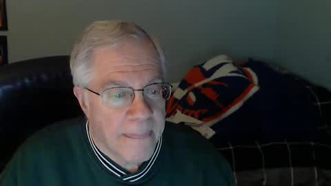 Snapshot of islesman22 chatting on February 19, 3:28 am islesman22 online show from February 19, 3:28 am