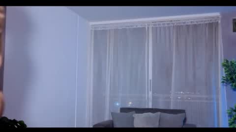 Julyane online show from October 18, 4:04 am