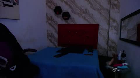 issa online show from January 9, 12:52 pm