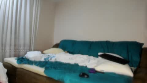 Snapshot of issabelle_69 chatting on December 5, 9:06 am Issabelle online show from December 5, 9:06 am