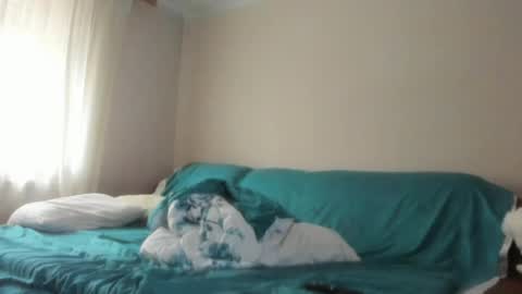 Snapshot of issabelle_69 chatting on April 8, 5:29 am Issabelle online show from April 8, 5:29 am
