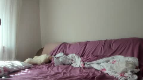 Snapshot of issabelle_69 chatting on April 23, 7:30 am Issabelle online show from April 23, 7:30 am