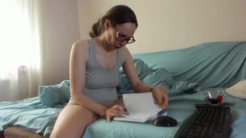 Snapshot of issabelle_69 chatting on April 25, 4:59 am Issabelle online show from April 25, 4:59 am