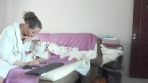 Snapshot of issabelle_69 chatting on June 12, 4:55 am Issabelle online show from June 12, 4:55 am