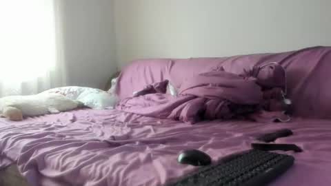 Snapshot of issabelle_69 chatting on June 14, 4:47 am Issabelle online show from June 14, 4:47 am