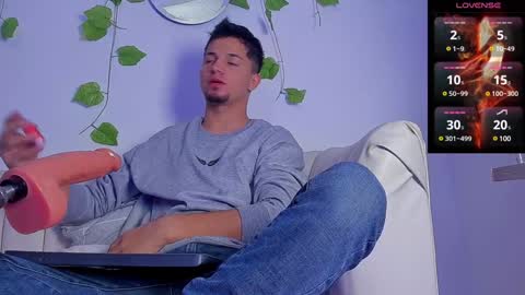 Issac online show from December 29, 5:10 am