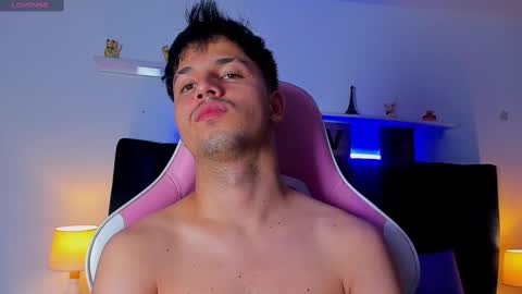 ISSAC online show from October 14, 4:02 am