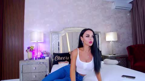 Issadorra online show from September 28, 5:02 am