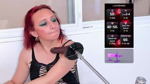 Snapshot of issys_milf chatting on February 22, 2:24 am ISSYS online show from February 22, 2:24 am