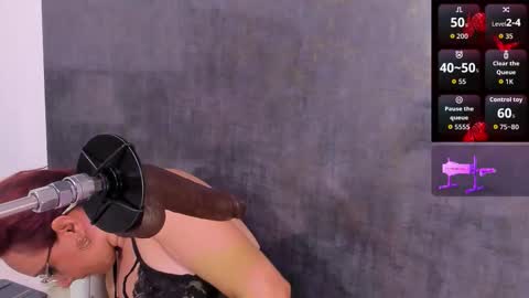 Snapshot of issys_milf chatting on March 17, 11:46 am ISSYS online show from March 17, 11:46 am