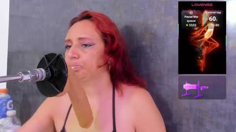 Snapshot of issys_milf chatting on April 26, 12:03 pm ISSYS online show from April 26, 12:03 pm