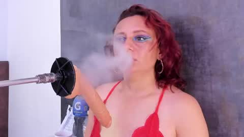 Snapshot of issys_milf chatting on May 31, 11:50 am ISSYS online show from May 31, 11:50 am