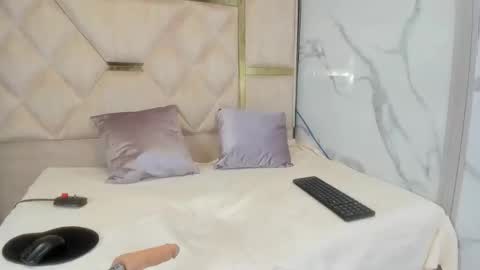 Issys online show from January 16, 1:53 am