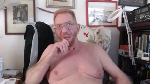 Snapshot of isubmissiveslut chatting on June 10, 10:30 pm ImYourBitch online show from June 10, 10:30 pm