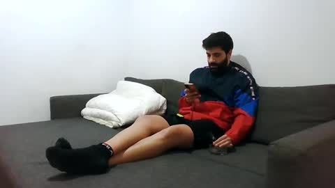 italianboybcn online show from December 15, 10:50 am