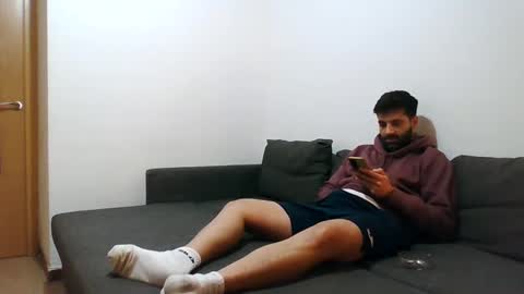 italianboybcn online show from December 20, 8:12 pm