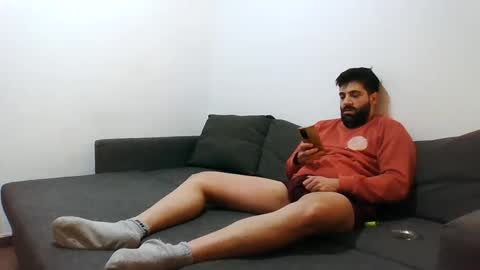 italianboybcn online show from December 25, 9:34 am