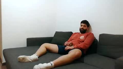 italianboybcn online show from December 27, 11:28 am