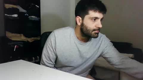 italianboybcn online show from January 15, 1:02 am