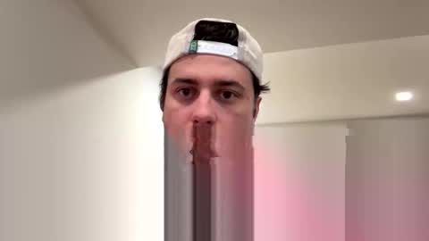 italianladd online show from November 10, 11:48 pm