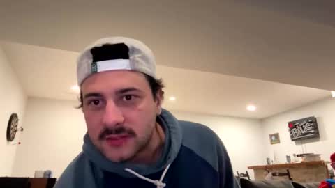 italianladd online show from November 19, 7:08 am