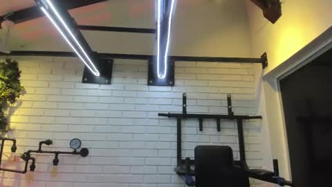 Italo Moore online show from November 4, 11:09 am